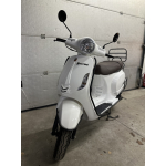 LA SOURIS SOURINI WIT | 2.171KM | 2021 | INJECTIE | EURO 5